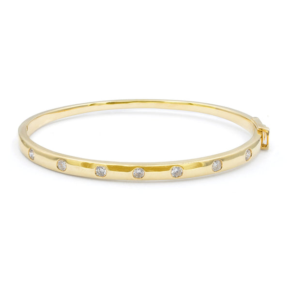 Classic Bezel Bangle